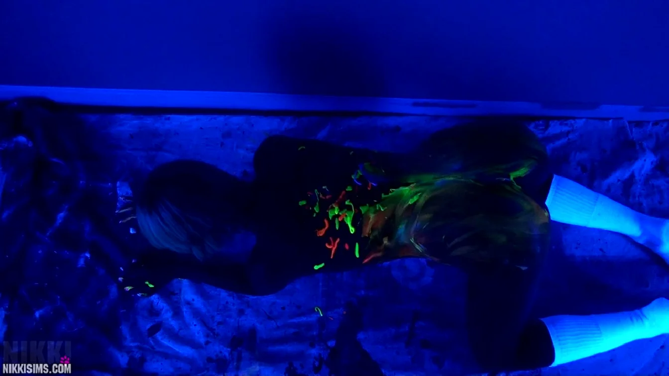 Preview of NikkiSims Black Light Painting Full XXX